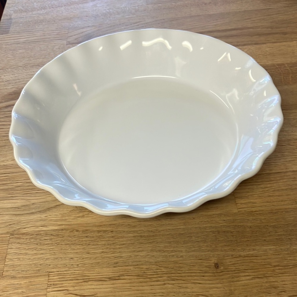 Appetit stoneware pie dish 11”